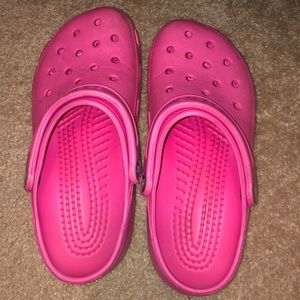 PINK CROCS